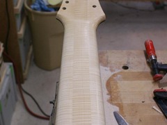 017_neck_with_first_varnish_coat